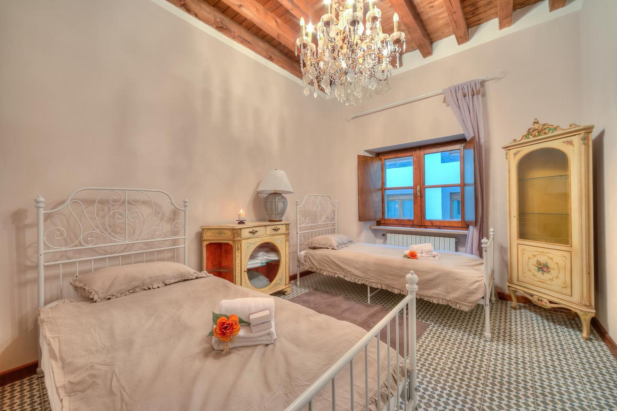 Laetitia Salo-Historic Center Near Lake - Happy Rentals エクステリア 写真