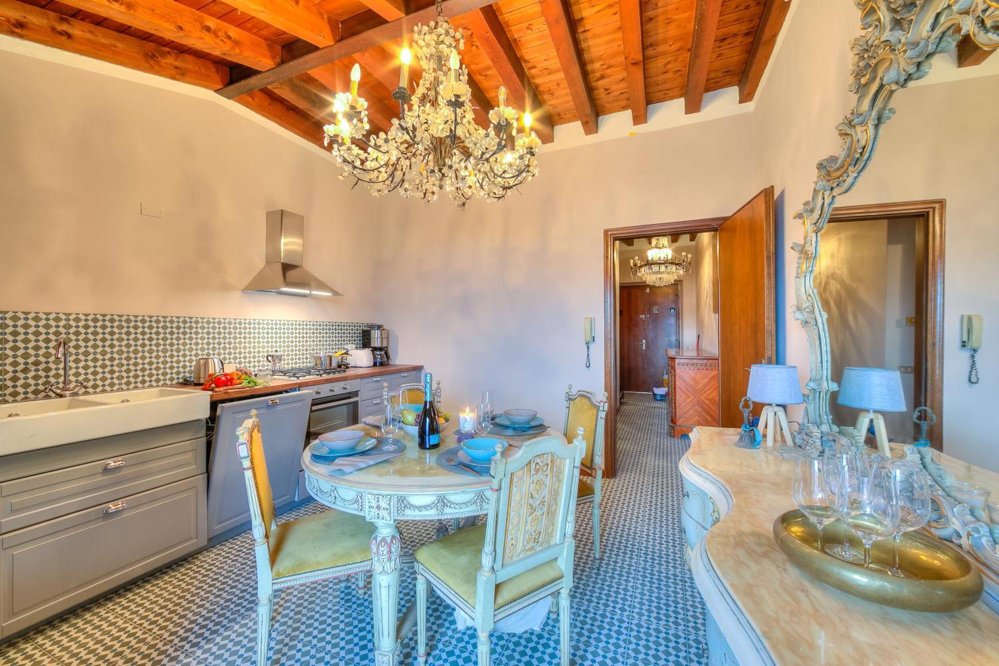 Laetitia Salo-Historic Center Near Lake - Happy Rentals エクステリア 写真